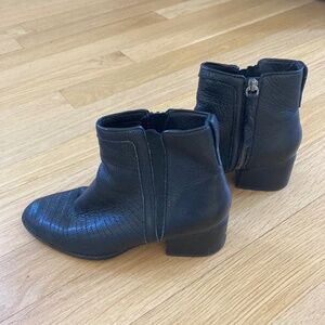 Splendid booties